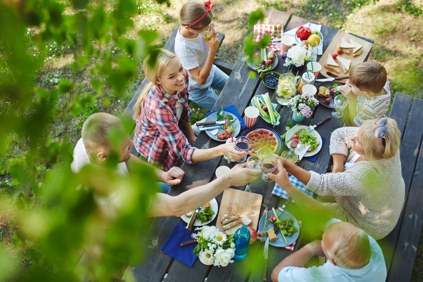 From Your Neighbor's Garden to Your Plate: How Tech Connects Local Growers